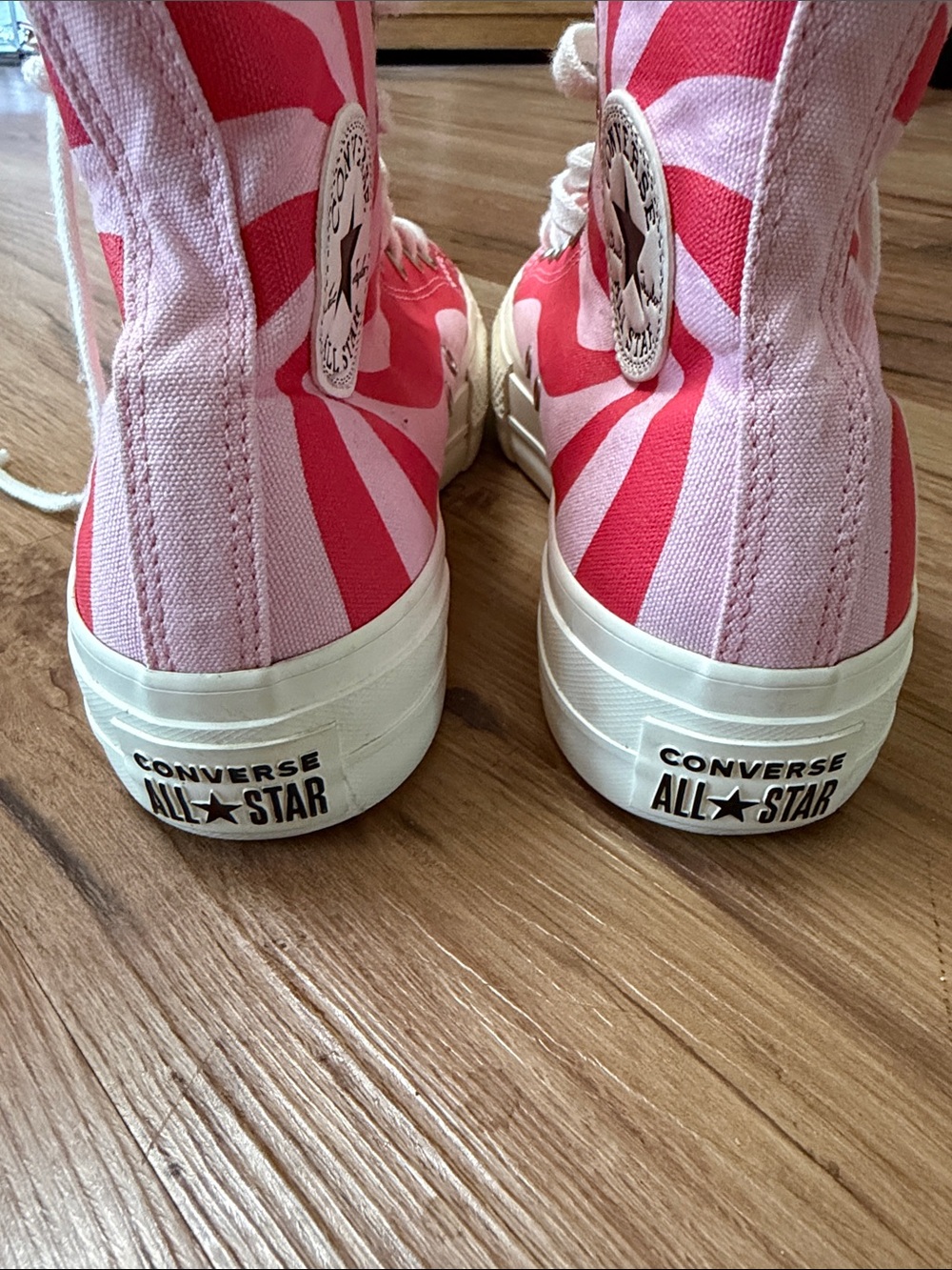 Converse Chuck Taylor high top Color Candy sneakers in Sunrise pink, size 8.5 - Picture 5 of 6